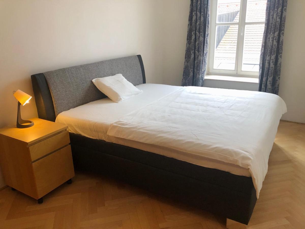Old Town City Apartment Prag Exteriör bild